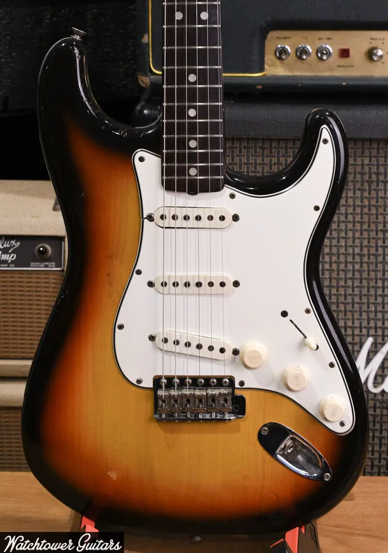 1965 Fender Stratocaster Sunburst 1