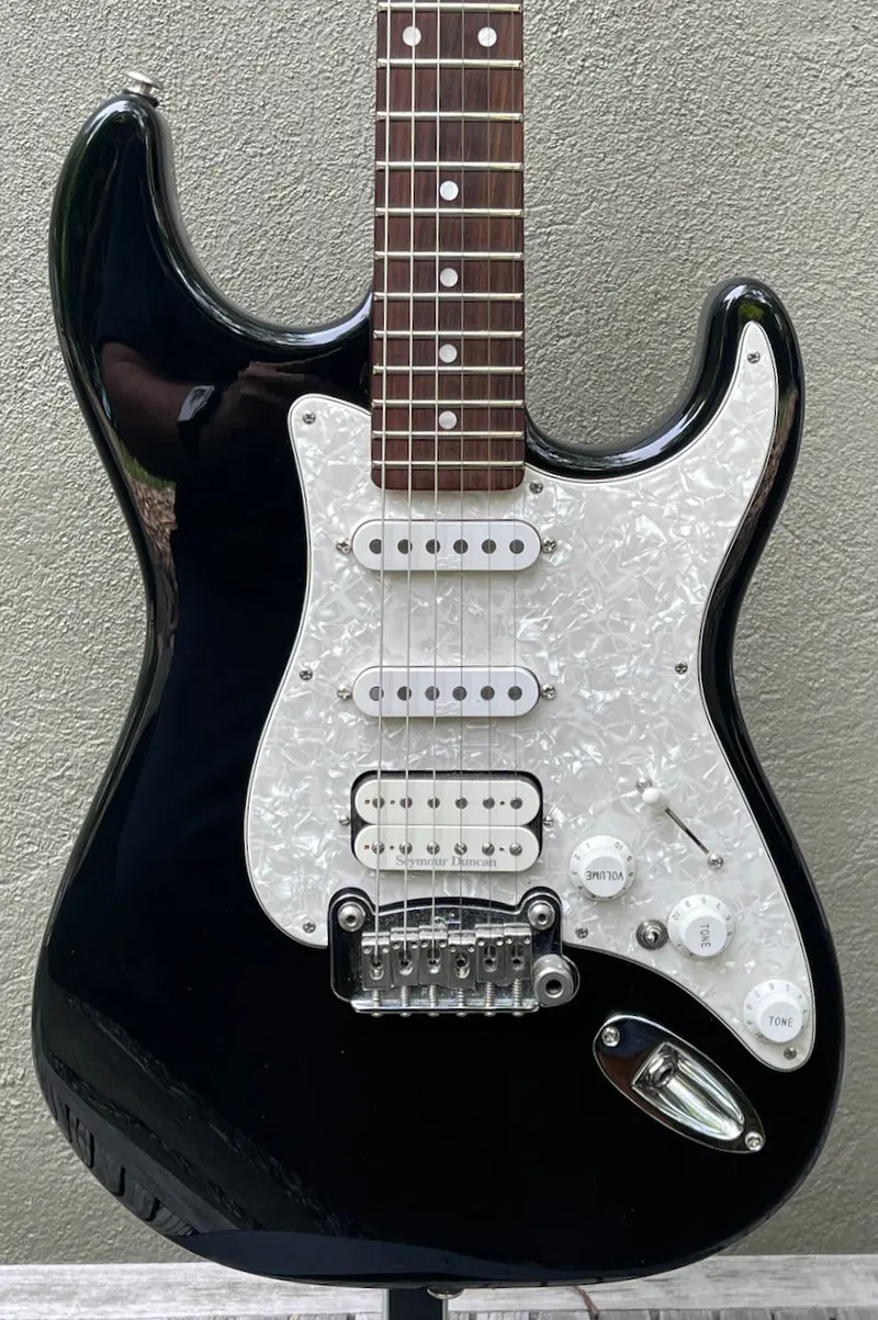 2001 G&L Usa Legacy Hss Black 1