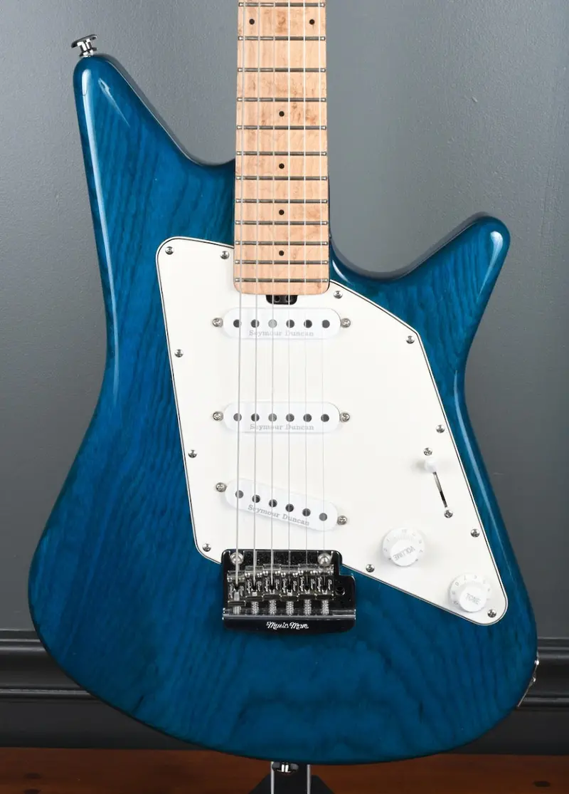 2011 Ernie Ball Music Man Albert Sss Tremolo Transparent Blue 1