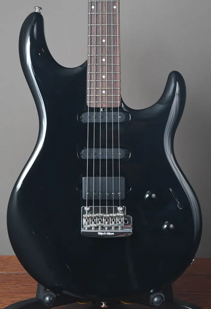 2018 Ernie Ball Music Man Luke Iii Steve Lukather Signature Black 1