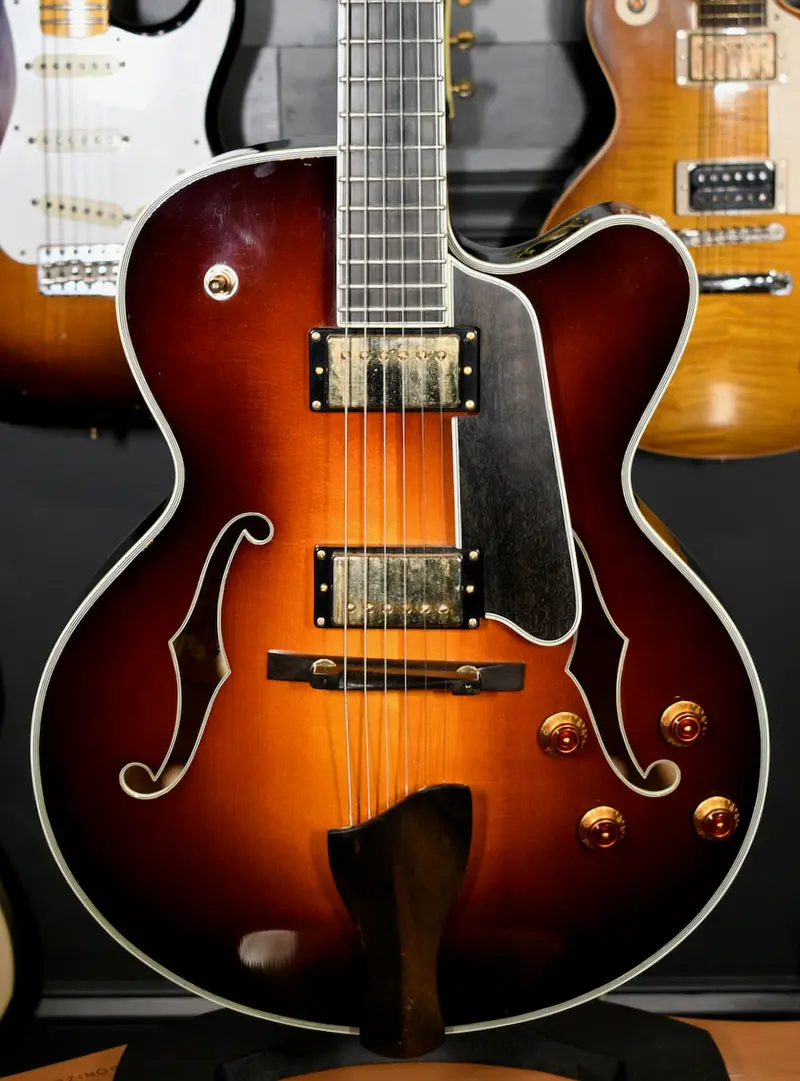 Eastman Ar803ce-16 Archtop 1