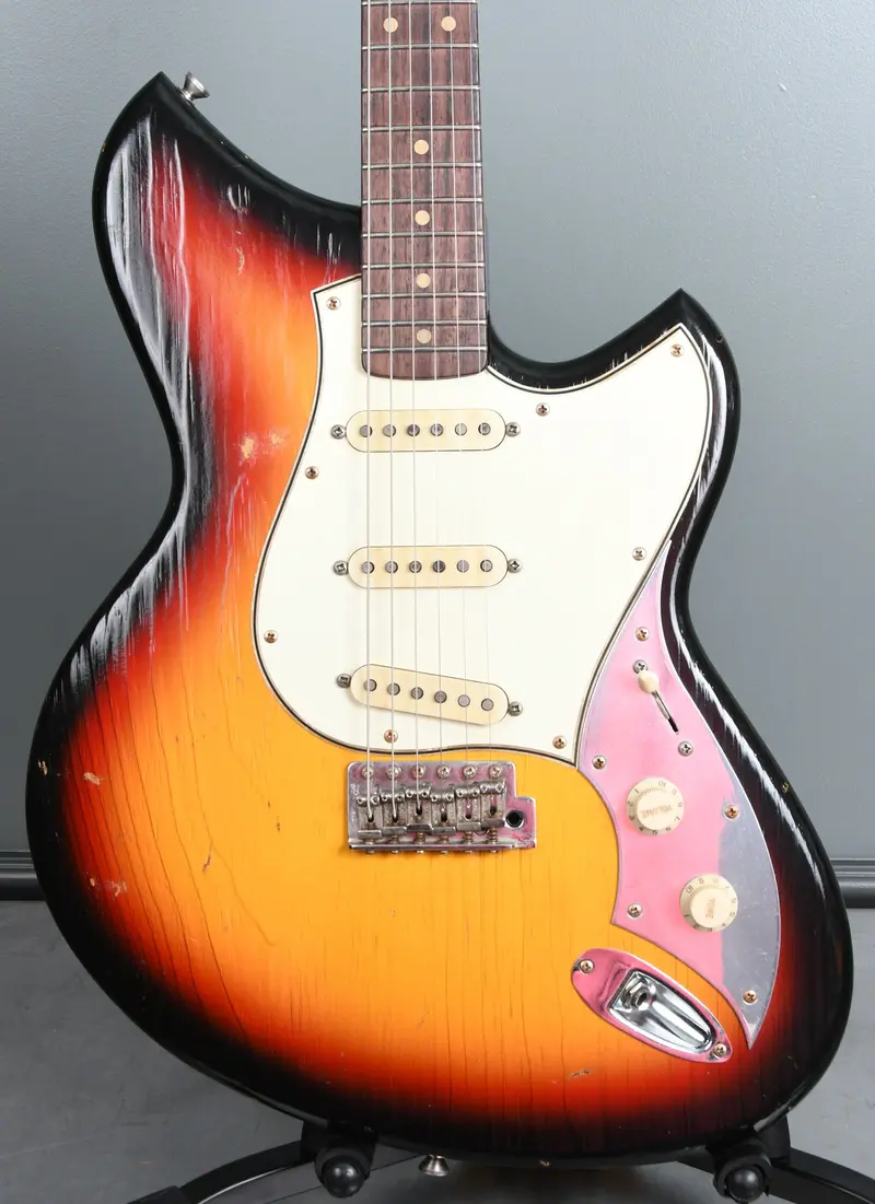 Novo Guitars Serus S '64 3 Tone Sunburst W/ Throbaks 1